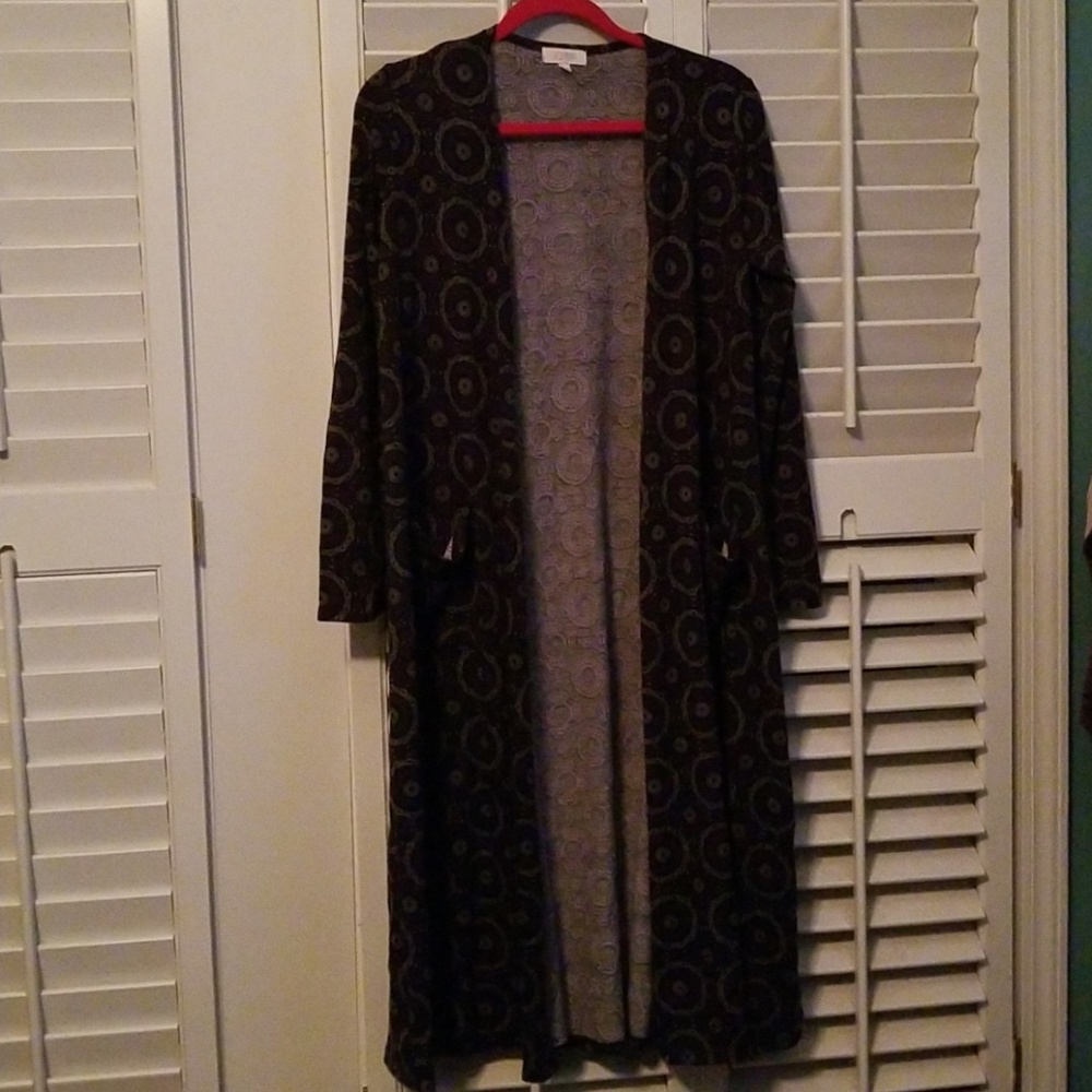 EUC Lularoe Sarah Cardigan in Medallion Pattern